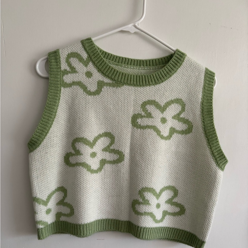 Mint Green & White Floral Cropped Sweater Vest